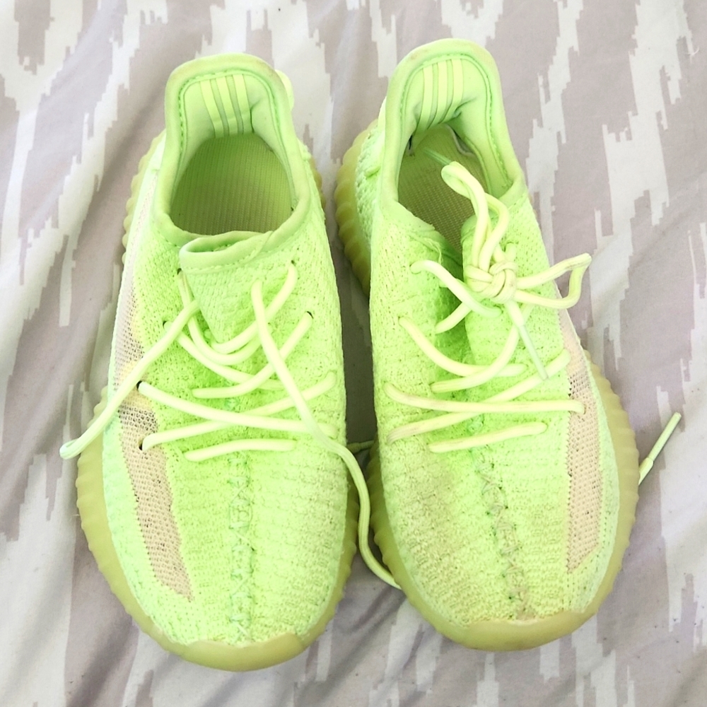 Unisex glow in the dark toddler sneakers